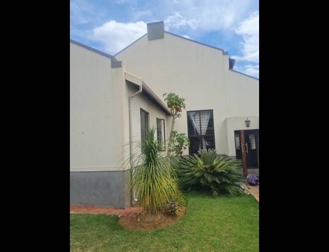 3 BEDROOM PROPERTY TO RENT IN NORTH RIDING